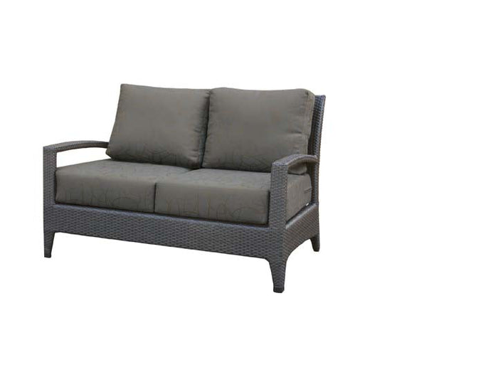 New Miami Lakes Love Seat w/Cushion